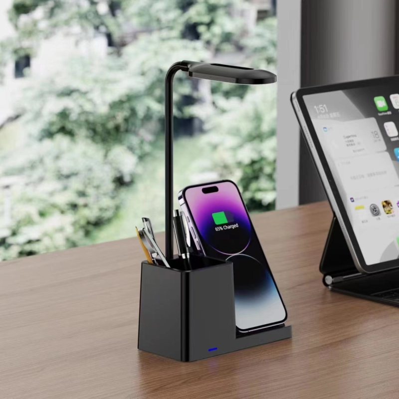 Cargador Inalámbrico 4 en 1, 15W, Portaboligrafo, Stand Celular y Lampara Escritorio.