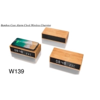 Cargador Inalambrico en Madera, con Reloj Despertador, 160 x 75 x 35 mm