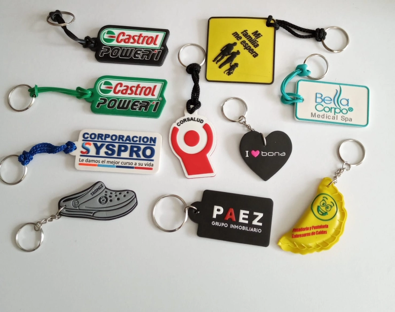 Llaveros Microinyectados en alto relieve