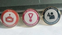 Pin metalico con logo impreso y domo protector