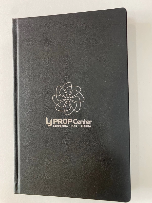 Agenda Oceania, Tamaño Media Carta, 21 x 14 cmts, 80 hojas, caratula cuerina