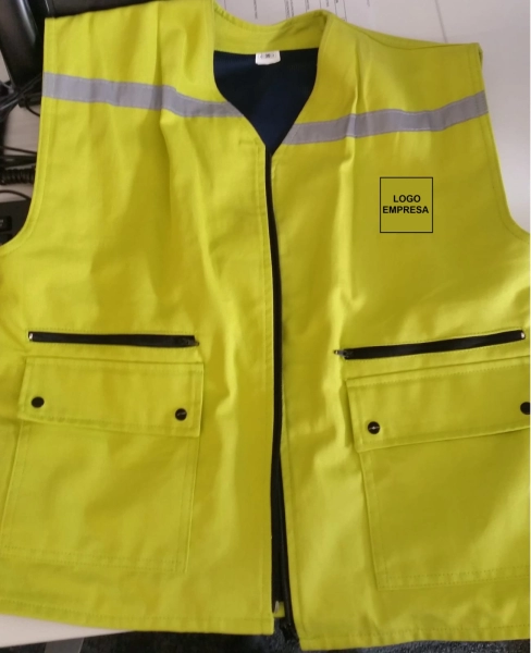 Chaleco Toluca, en drill con forro interno, franjas reflectivas