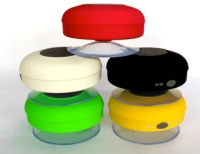 Parlante Bluetooth Waterproof con chupa para ducha, tamaño 80x80x45 mm