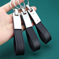 Llavero Metalico con Cuerina, de 11.5 x 2.1 cmts