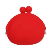 Cosmetiquera Love, en silicona, 9.2 x 9.5 cmts