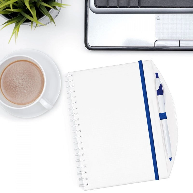 Cuaderno Lace, de 13 x 18 cmts, en PP blanco, con bolígrafo