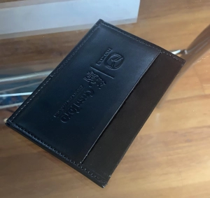 Portadocumentos Sorrento, en imitacion cuero, con forro interno, 10 x 8 cmts