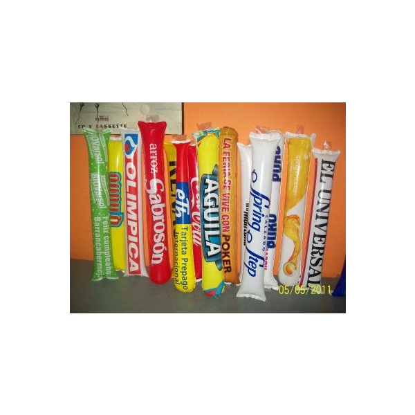 Golpeador en Polietileno calibre 2.5, color blanco, de 11 cm de ancho x 54 cmts de largo