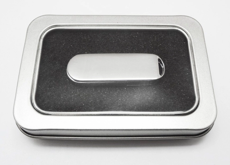 Caja Pequeña de Aluminio con Ventana para empaque de USB
