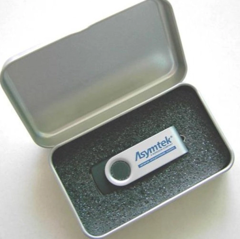 Caja Metalica Rectangular para USB con espuma troquelada