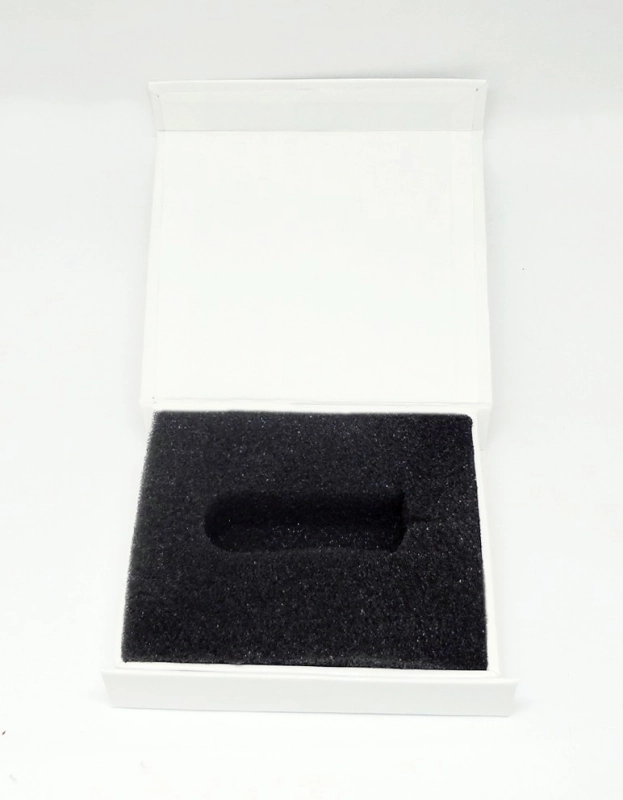 Caja de Carton Cuadrada con espuma troquelada