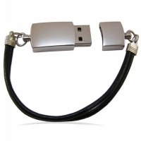 Memoria USB Brazalete en Metal y Cuero