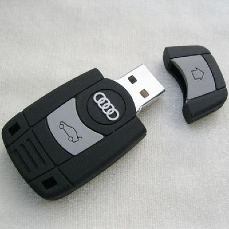 Memoria USB en PVC 2D diseño Llave de Carro
