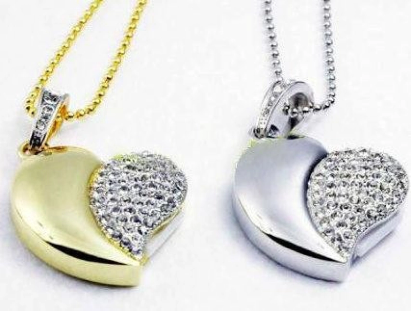 Memoria USB metalica en forma de Corazon con chispitas