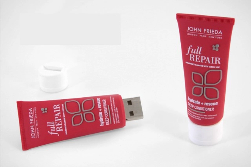 Memoria USB PVC 3D diseño Crema