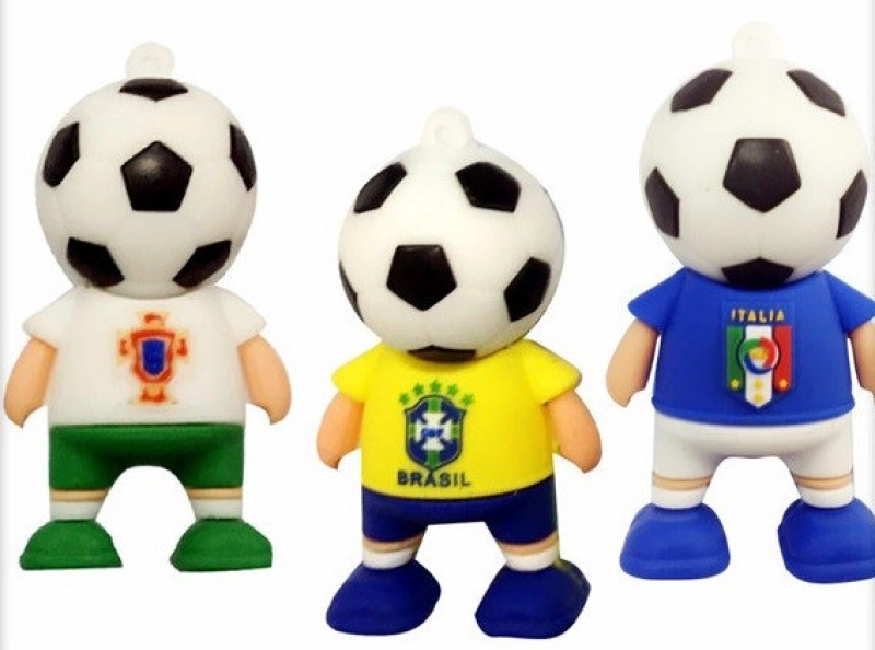 Memoria USB en PVC 3D diseño Jugador Futbol con Cabeza de Pelota