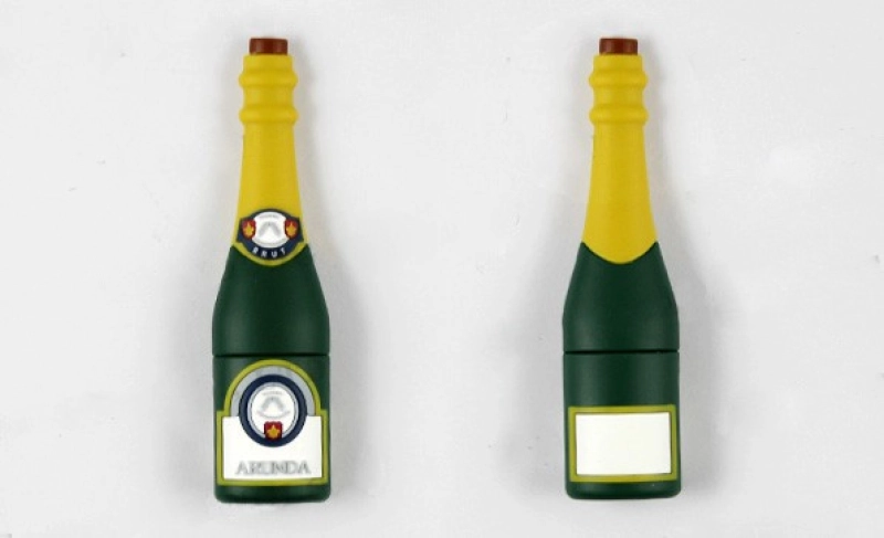 Memoria USB en PVC 3D diseño Botella de Licor