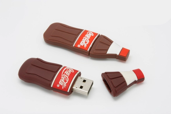 Memoria USB en PVC 2D diseño Botella de Cocacola