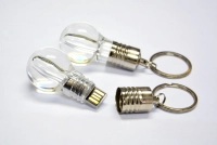Memoria USB diseño Bombillo en acrilico y metal