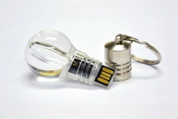 Memoria USB diseño Bombillo en acrilico y metal