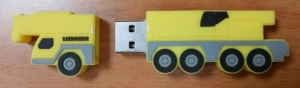 Memoria USB en PVC 2D diseño Grúa