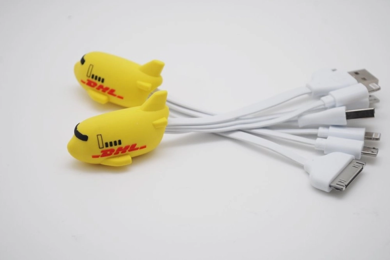 Cable Multiconector x 3 en PVC 3D en diseño personalizado de Avion