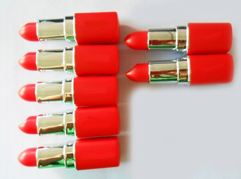 Memoria USB plastica en forma de Labial