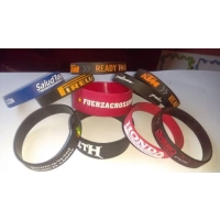 Manilla Continua, en silicona, con logo estampado a uno o varios colores