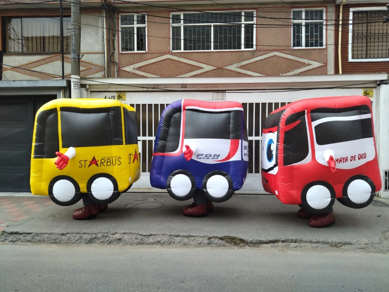 Dummy Inflable Caminante en forma de Bus