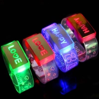 Manilla o Brazalete LED elaborado en ABS, sin Control de Voz