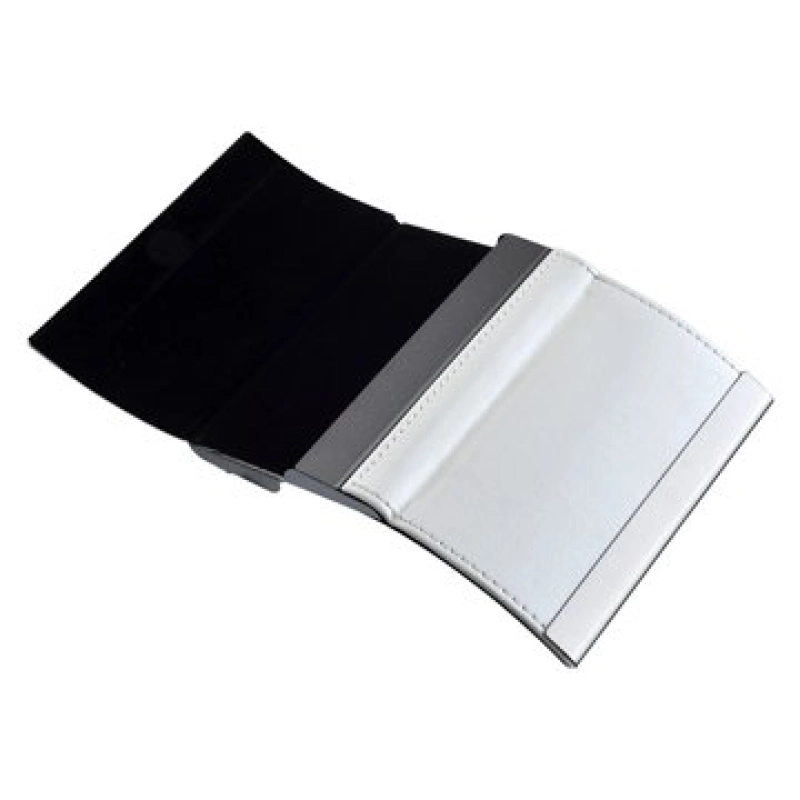 Porta Tarjetas elaborado en Aluminio y Cuero