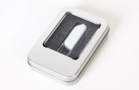 Caja Rectangular Mediana de Aluminio con Ventana para empaque de USB