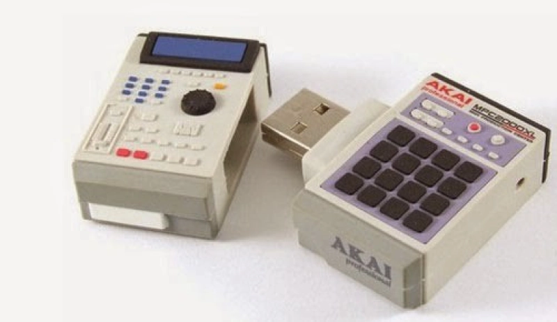 Memoria USB en PVC 2D diseño Consola Electrica