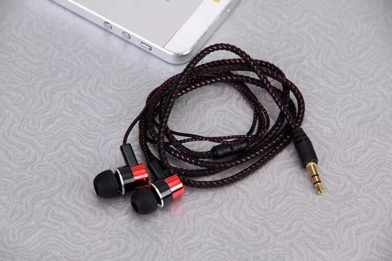 Audifonos con Cable Conector
