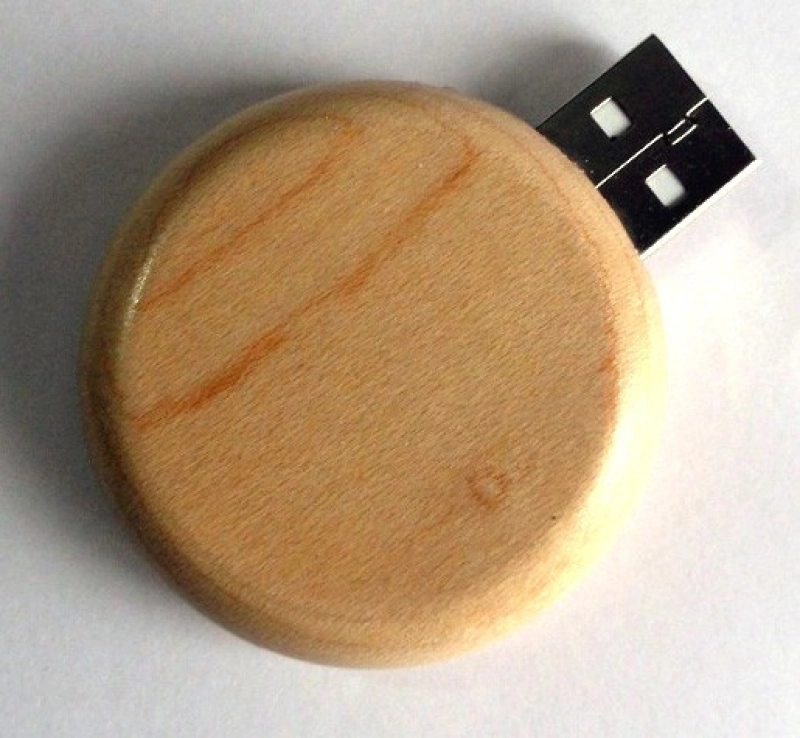 Memoria USB redonda en madera