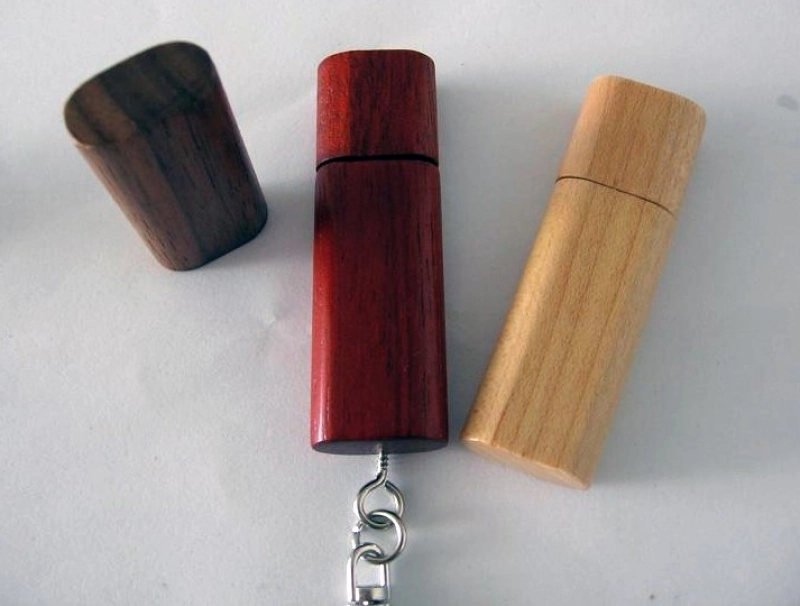 Memoria USB rectangular en madera