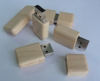 Memoria USB rectangular en madera