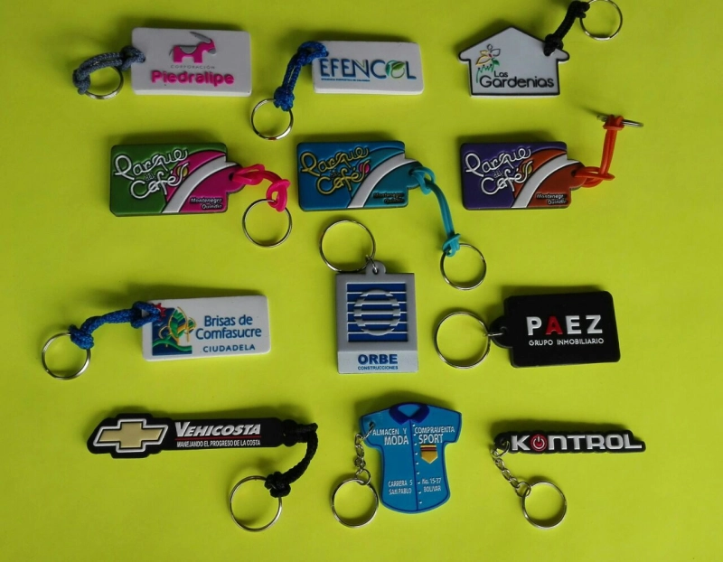 Llaveros Microinyectados en alto relieve