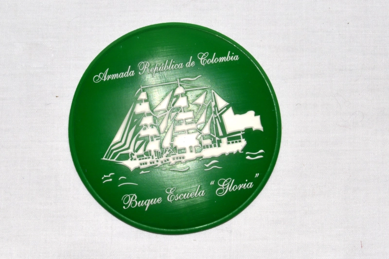 Portavasos Microinyectados, en alto relieve