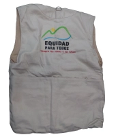 Chaleco en Drill, con 4 bolsillos, forro interno, corredera de seguridad.