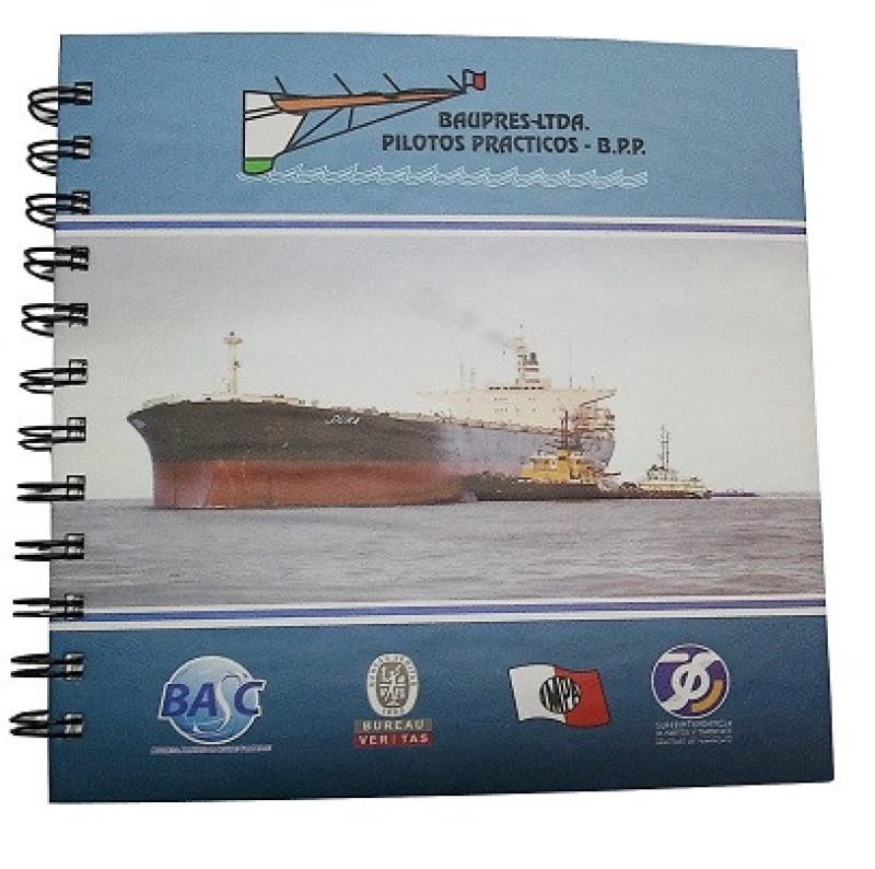 Cuaderno Argollado pasta dura de 17 x 17 cmts