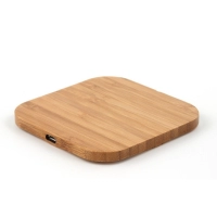 Cargador Inalambrico en madera, 1 usb cable 5V/1A, 9.4 x 9.4 x 0.8 cmts