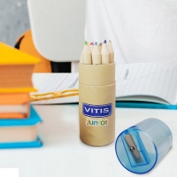 Set de Colores en tubo de Carton, con Sacapuntas. 10.5 x 3.5 cmts